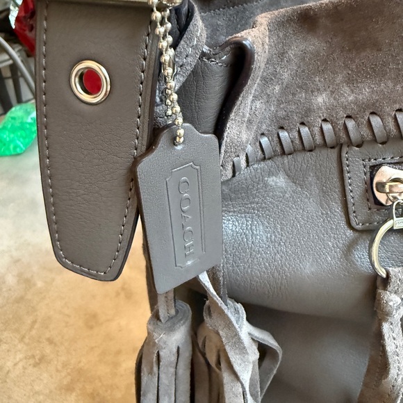 Limited Edition Coach Suede & Leather Fringe Shoulder Bag - Picture 6 of 16